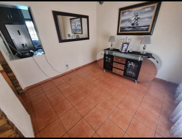 5 BEDROOM HOUSE FOR SALE IN BRACKENDOWNS
